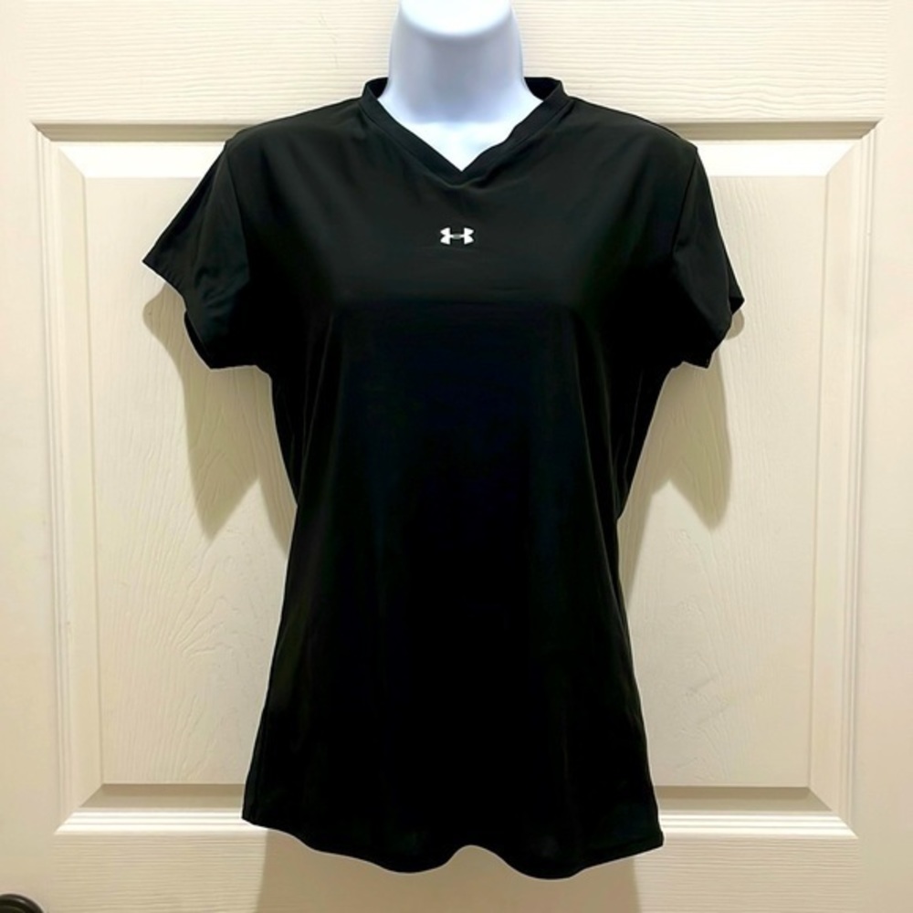 Under Armour Black V-Neck Athletic Short Sleeve Shirt
